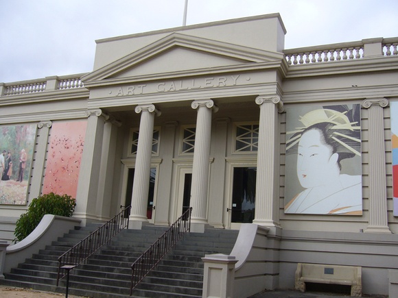 Artist: b'Butler, Roger' | Title: b'Geelong Art Gallery, from the gardens' | Date: 2006