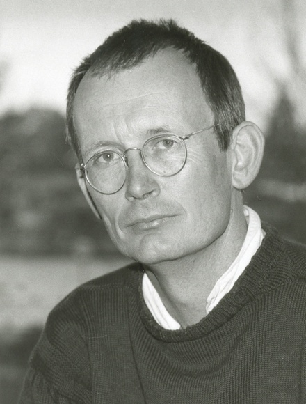 Artist: b'Heath, Gregory.' | Title: b'Portrait of Ian Chapman, printmaker, 1989' | Date: 1989